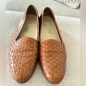 Trotters Liz Loafer Medium Width in Cognac Sz